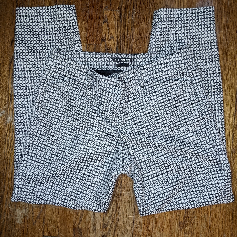 Express Black and White Patterned Cropped Pants